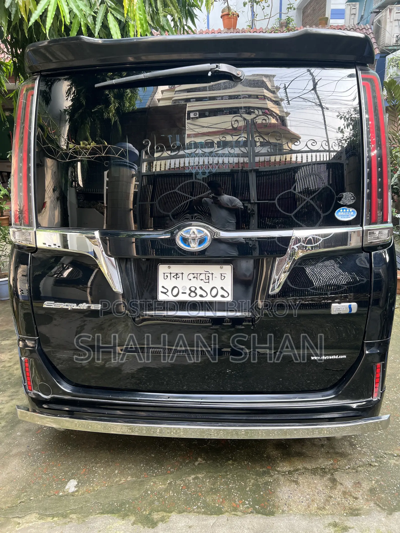 টয়োটা এস্কয়ার ২.০ এফডব্লিউডি (৭ সিটার) ২০১৭ ব্ল্যাক