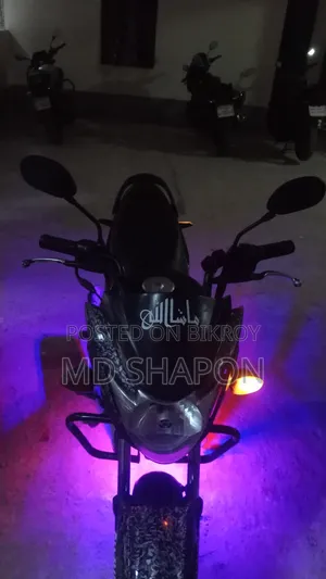 সুজুকি হায়াতে ২০১৬ ব্ল্যাক