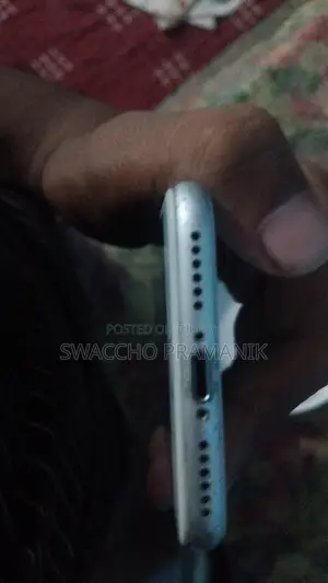 অ্যাপল আইফোন ৮ ৬৪ জিবি সাদা