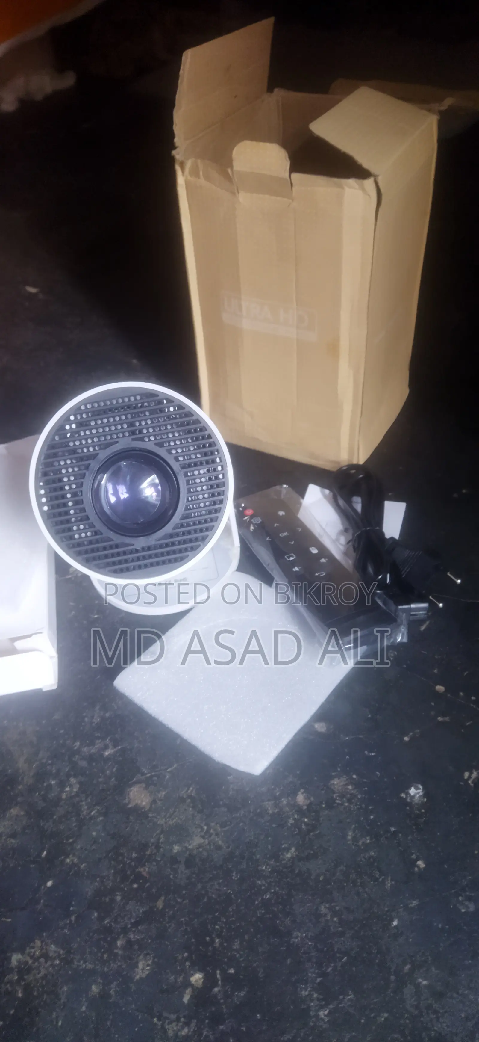 Android Projector Hy300