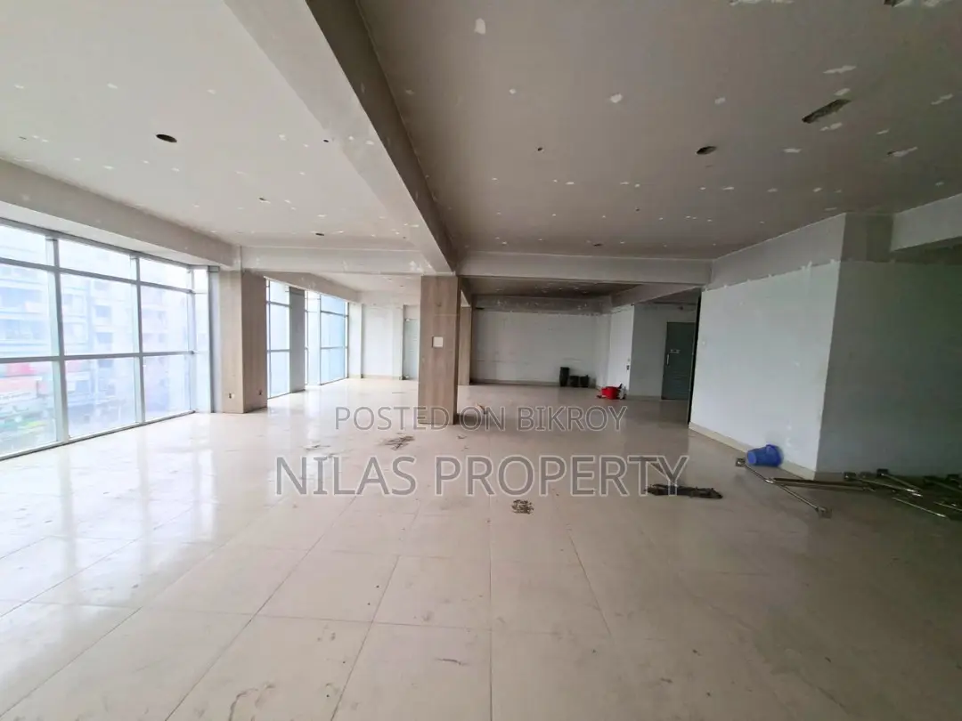 Gym/Office Front View 8000 SFT Commercial Space Rent