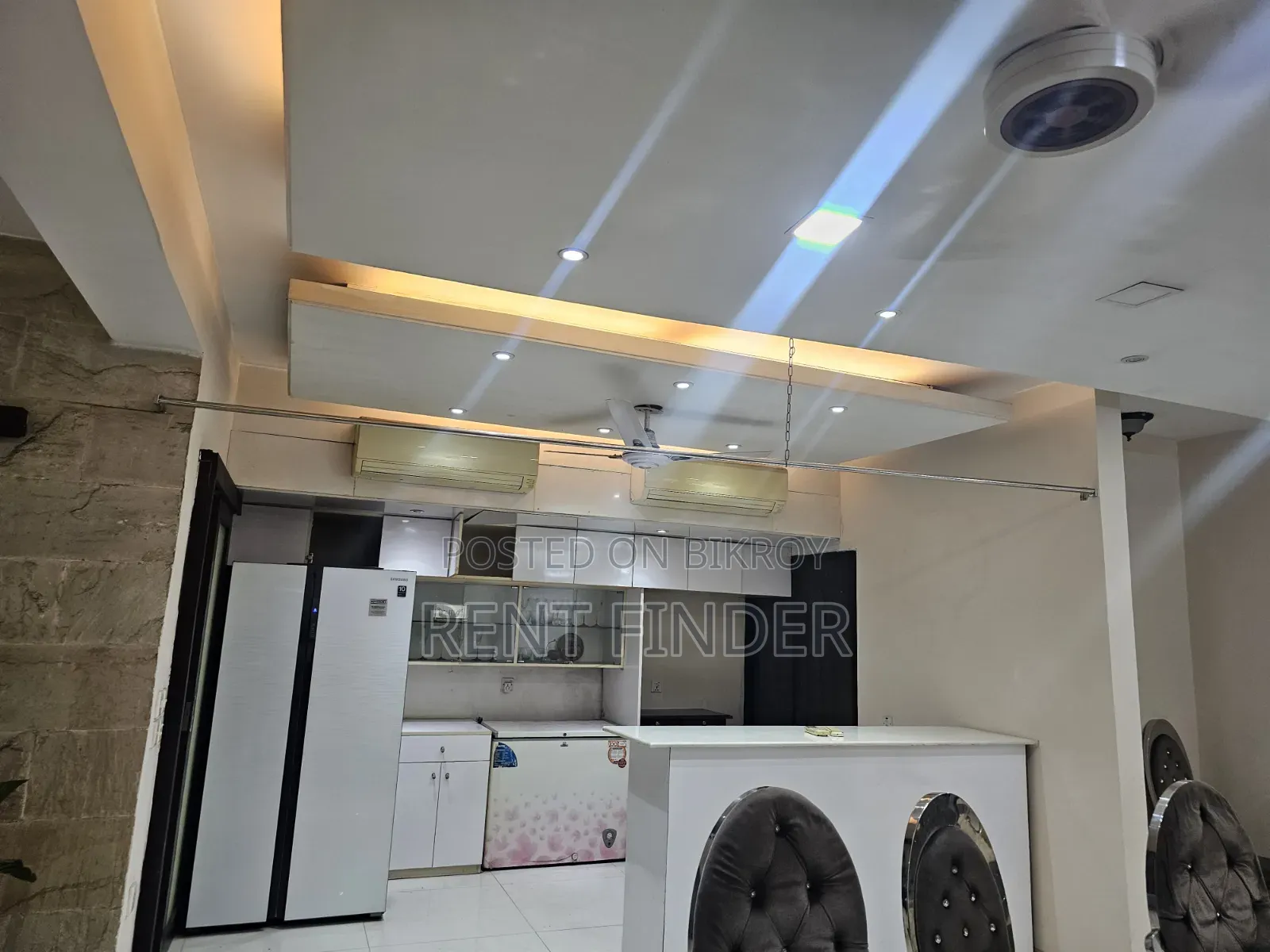 গুলশানে ভাড়ার জন্য ফার্নিশড ৪ বেডরুমের অ্যাপার্টমেন্ট