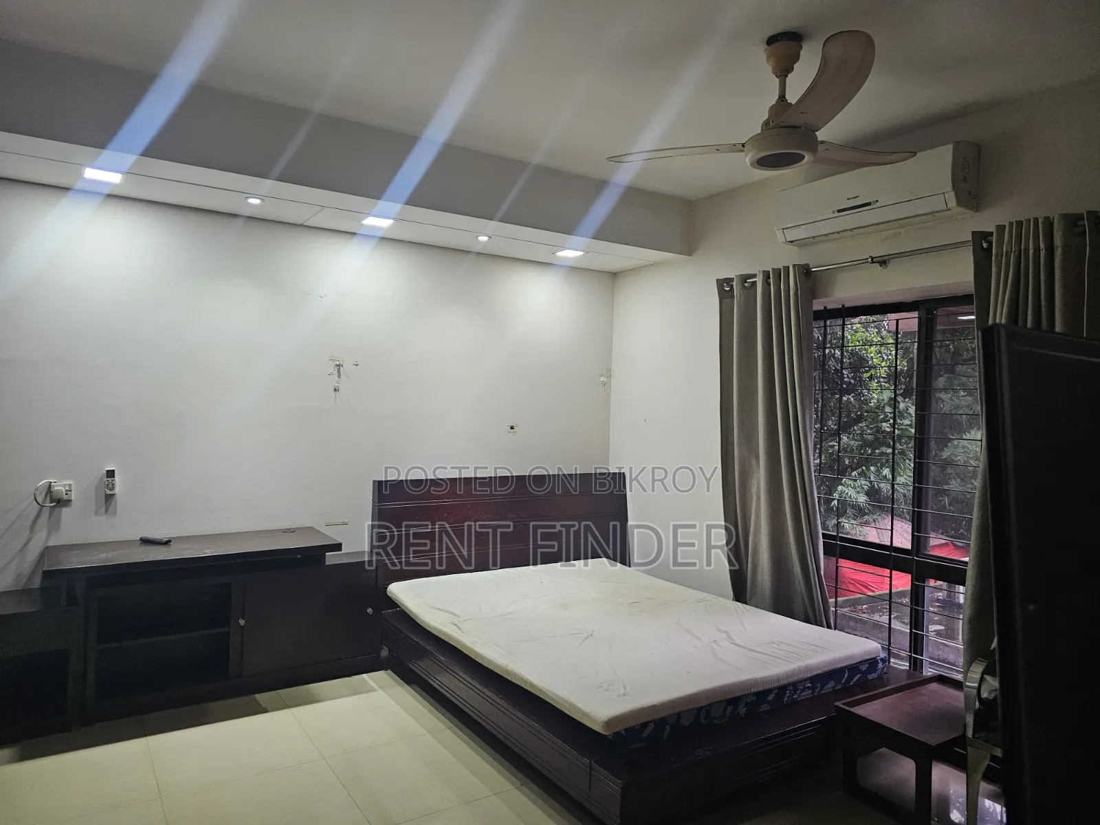 গুলশানে ভাড়ার জন্য ফার্নিশড ৪ বেডরুমের অ্যাপার্টমেন্ট