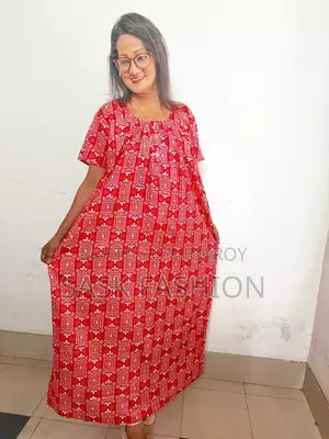 কটন রেড কালারের মেক্সি।