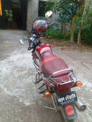 বাজাজ সিটি ১০০ ২০১৬ লাল