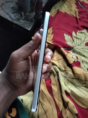 Infinix Hot 60i 128 GB Silver