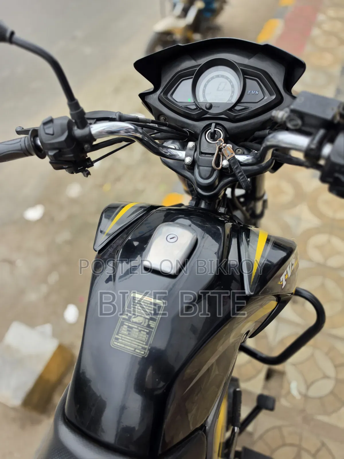 TVS Stryker 125 2022 Yellow
