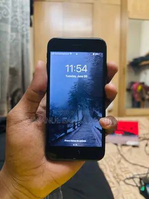 অ্যাপল আইফোন ৭ ৩২ জিবি ব্ল্যাক