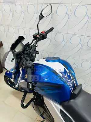টিভিএস অ্যাপাচি ১৬০ ৪ভি ২০১৮ নীল