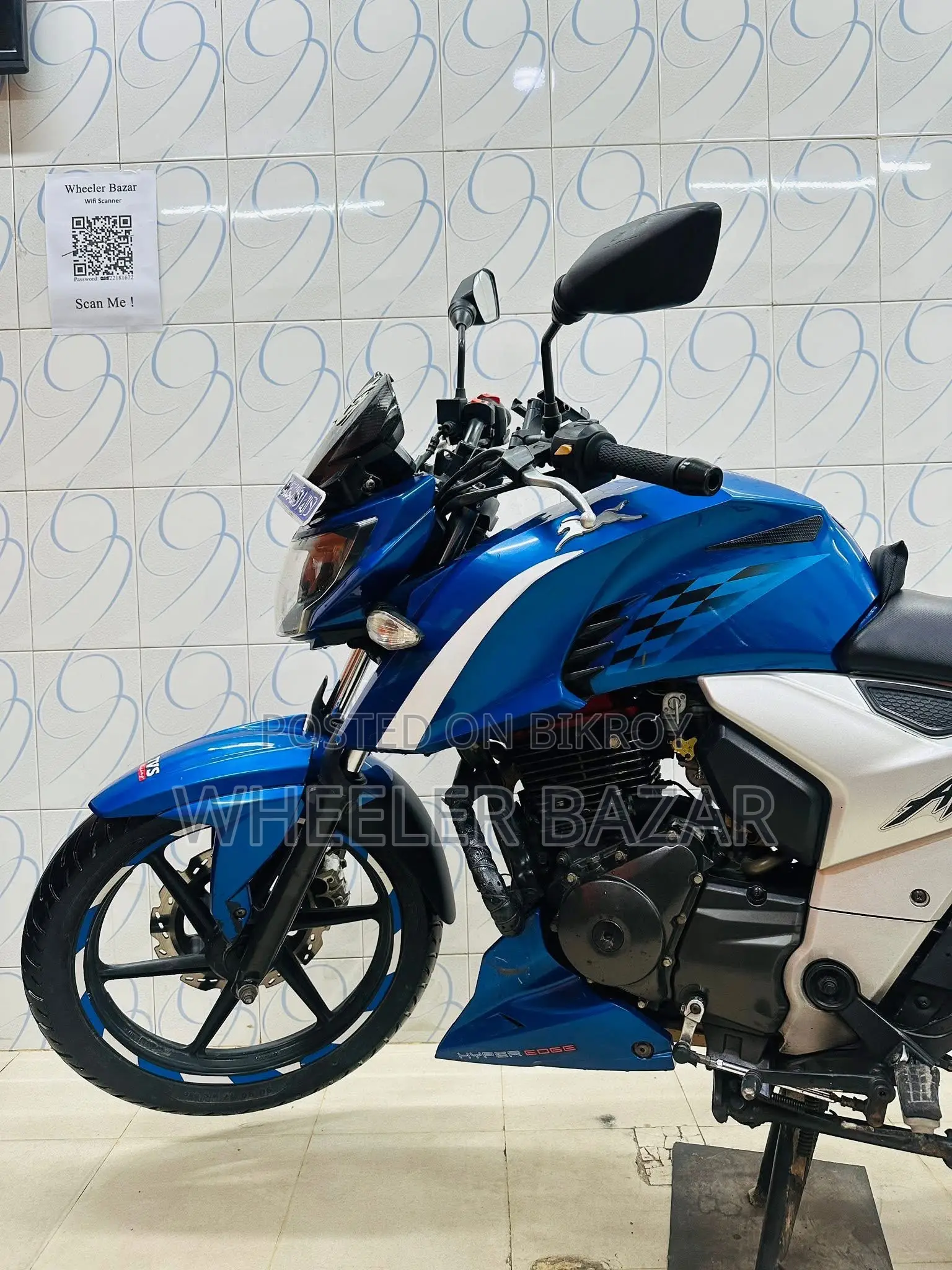 টিভিএস অ্যাপাচি ১৬০ ৪ভি ২০১৮ নীল