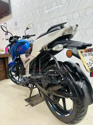 টিভিএস অ্যাপাচি ১৬০ ৪ভি ২০১৮ নীল