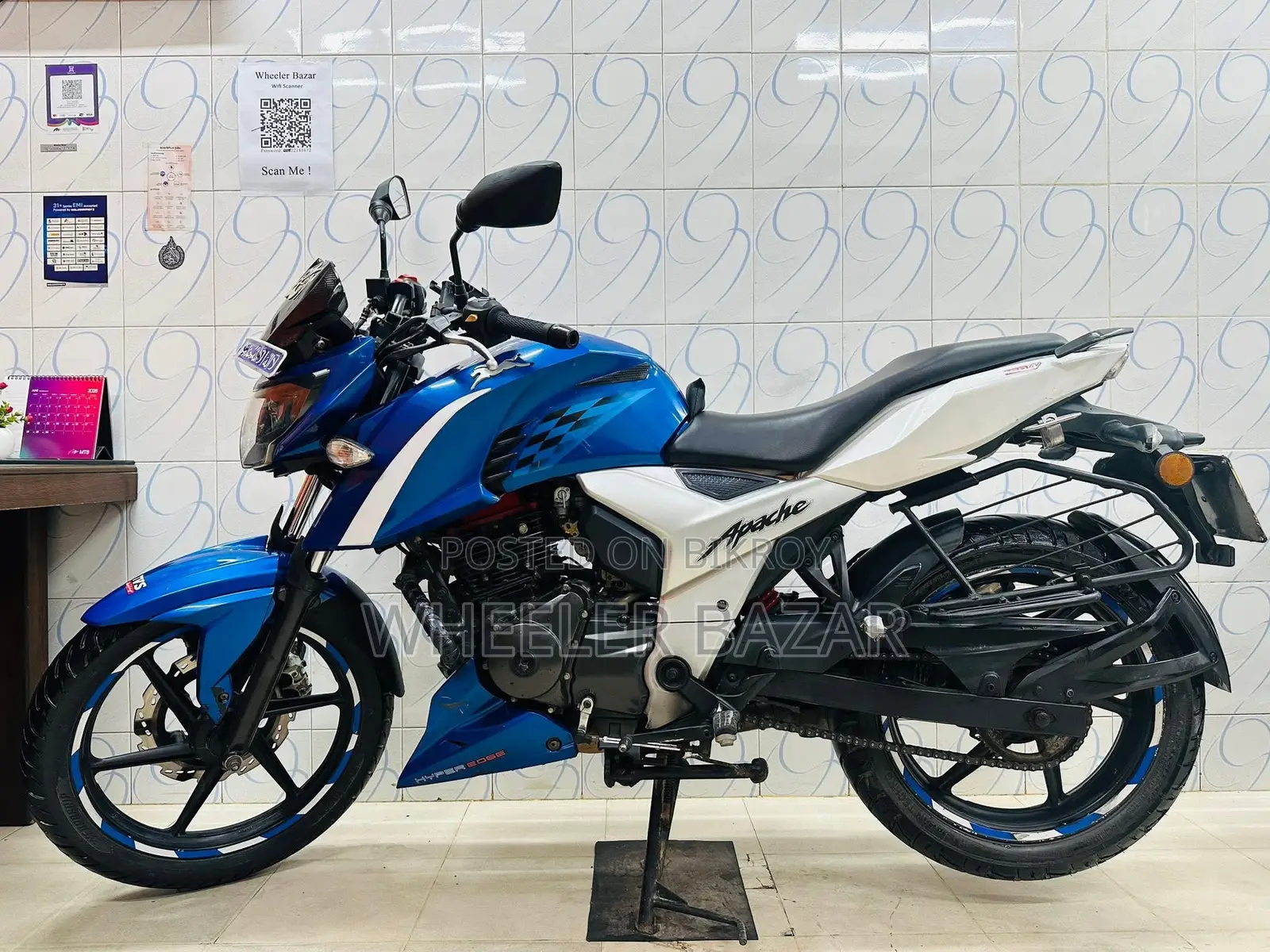 টিভিএস অ্যাপাচি ১৬০ ৪ভি ২০১৮ নীল