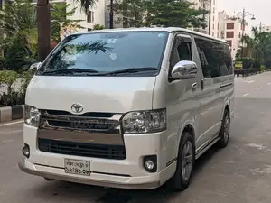 ভাড়ার জন্য হাইয়েস মাইক্রো