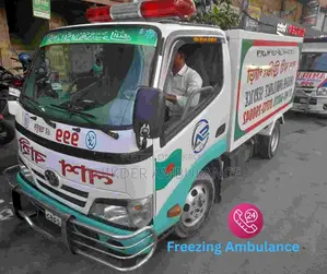 Toyota HiAce 2017 White
