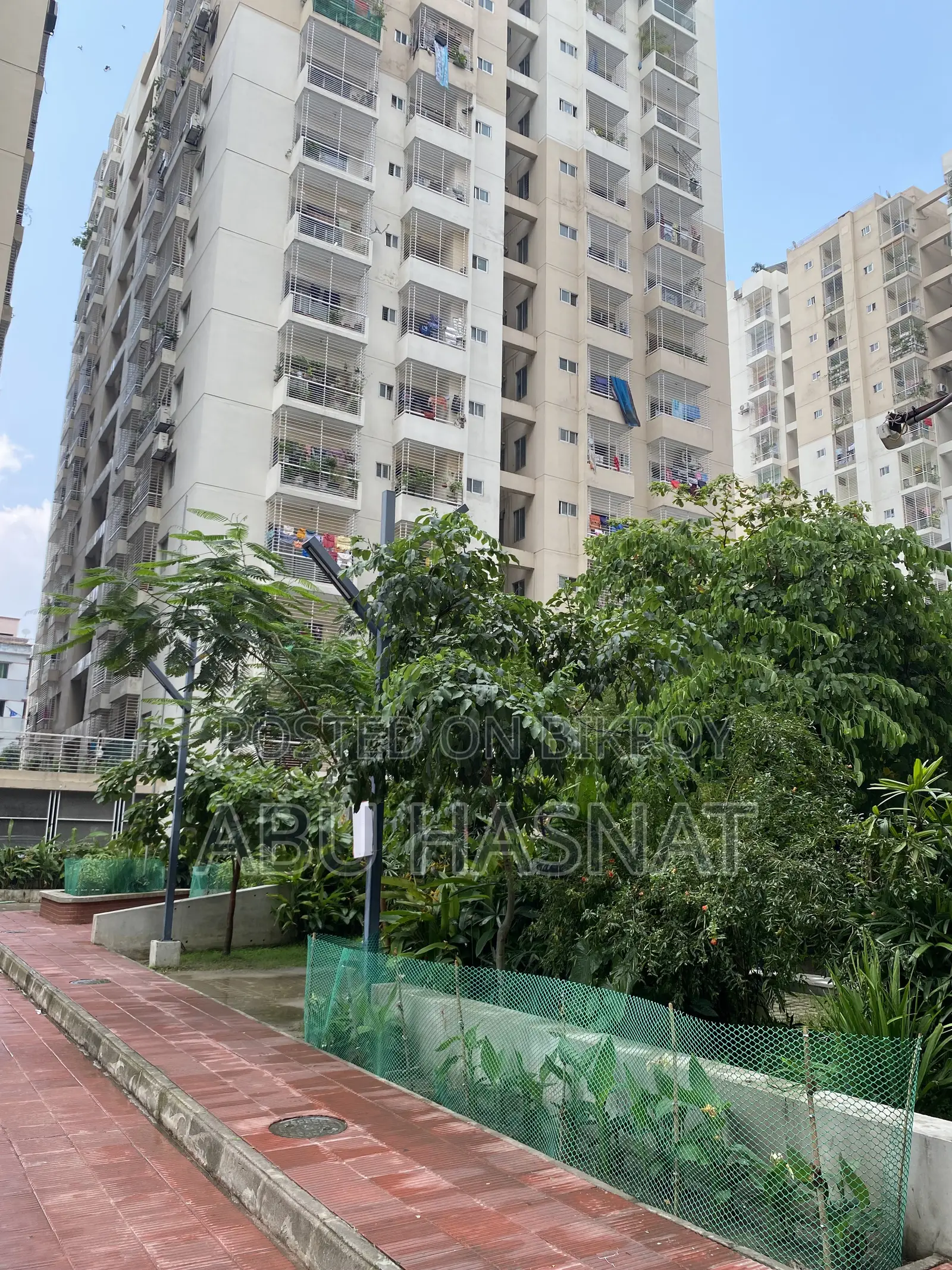 মিরপুরের নবনা প্রবানিতে ৩ বেডরুমের কনডো বিক্রির জন্য
