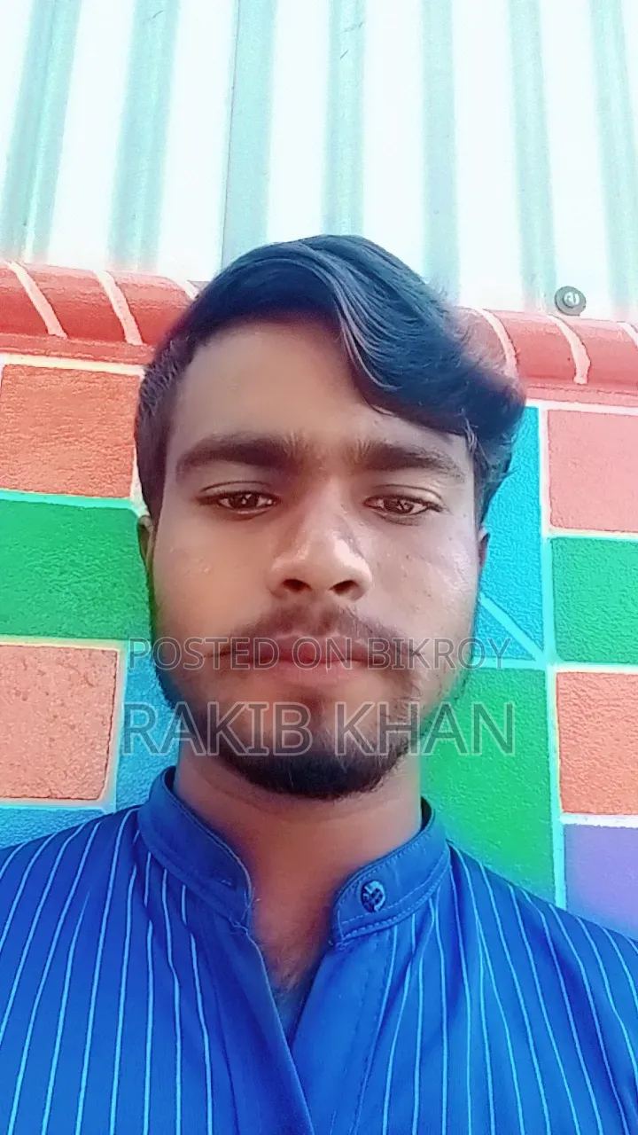 : কারখানায় ঔষধ সাজানো, প্যাকেট করা, লেবেল লাগানো এবং প্রস্তুত করা।