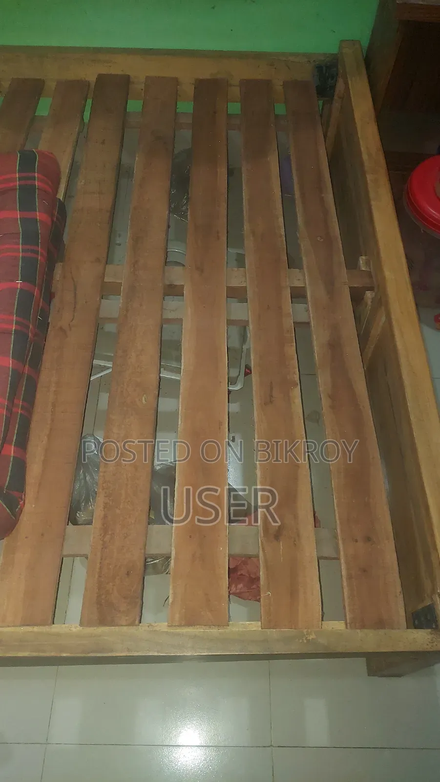 Wooden Bed Size 5/7 Feet