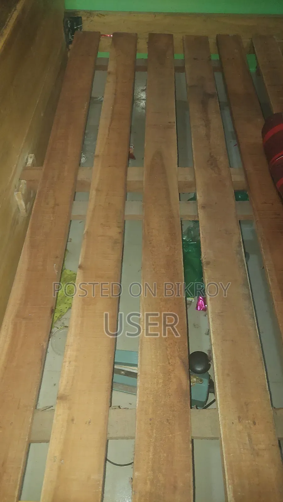 Wooden Bed Size 5/7 Feet