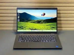 Laptop Dell 3GB Intel SSD 256GB