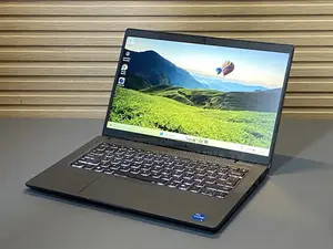 Laptop Dell 3GB Intel SSD 256GB