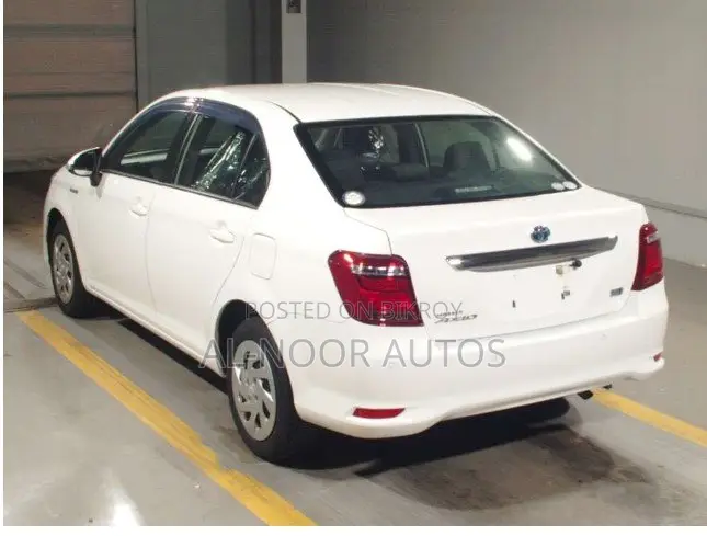 Toyota Axio 2021 White