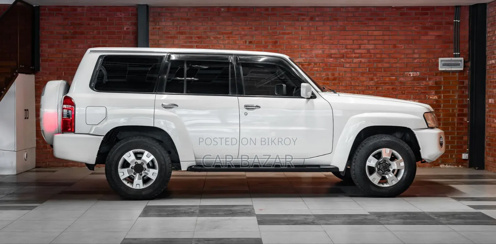 Nissan Patrol 2009 Off white
