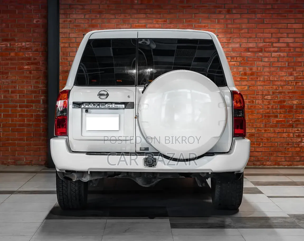 Nissan Patrol 2009 Off white