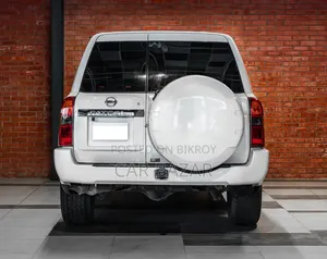 Nissan Patrol 2009 Off white