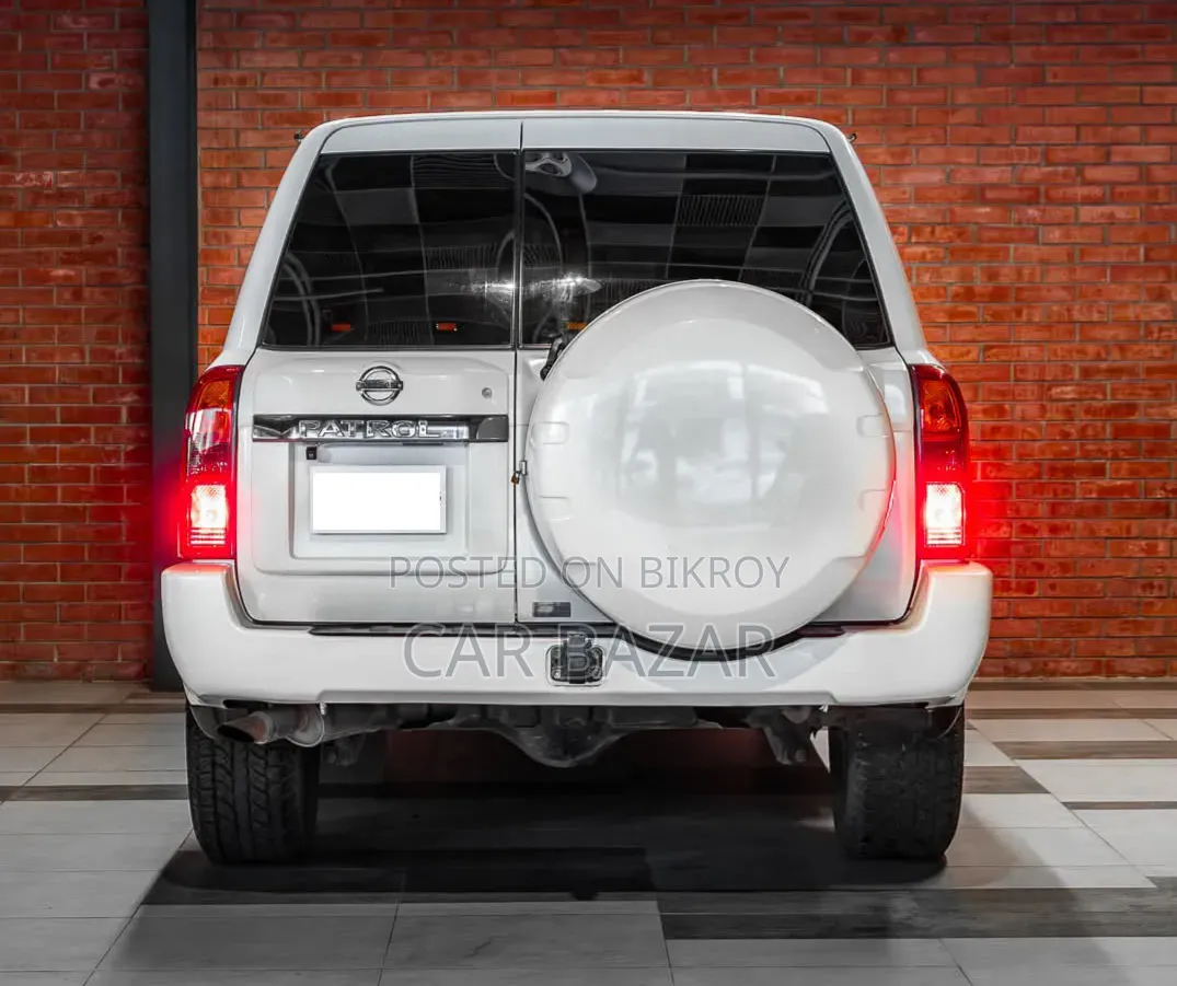 Nissan Patrol 2009 Off white