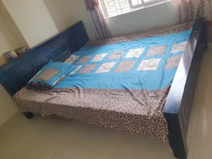 Palong- Bed (6x7) Feet