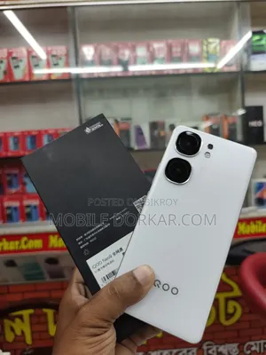 iQOO 256 GB White