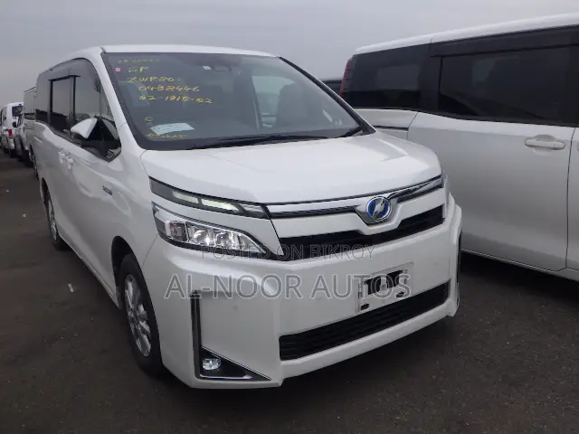 Toyota Voxy 2021 Pearl