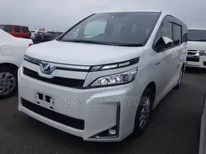 Toyota Voxy 2021 Pearl