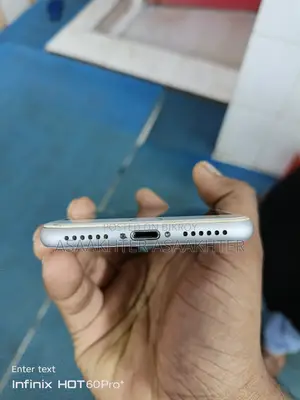 Apple iPhone 8 64 GB White