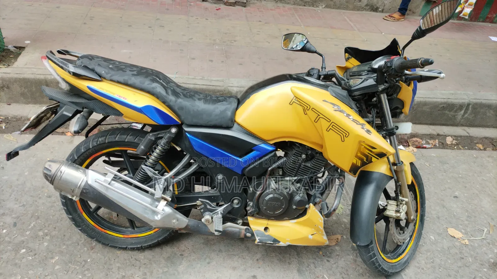 TVS Apache RTR 160 2V ABS 2018 Yellow