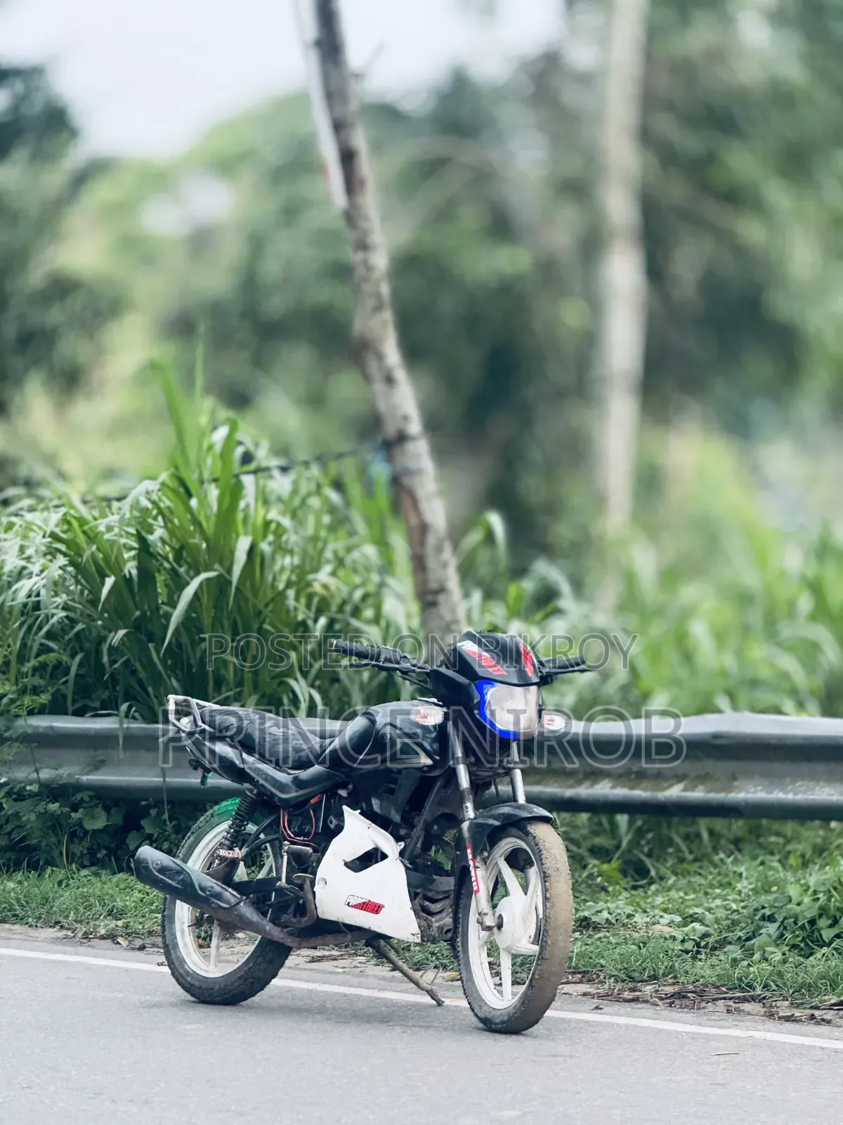 Bajaj 2018 Black