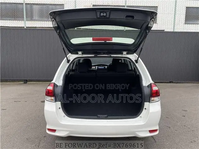 Toyota Corolla Fielder 2021 Pearl