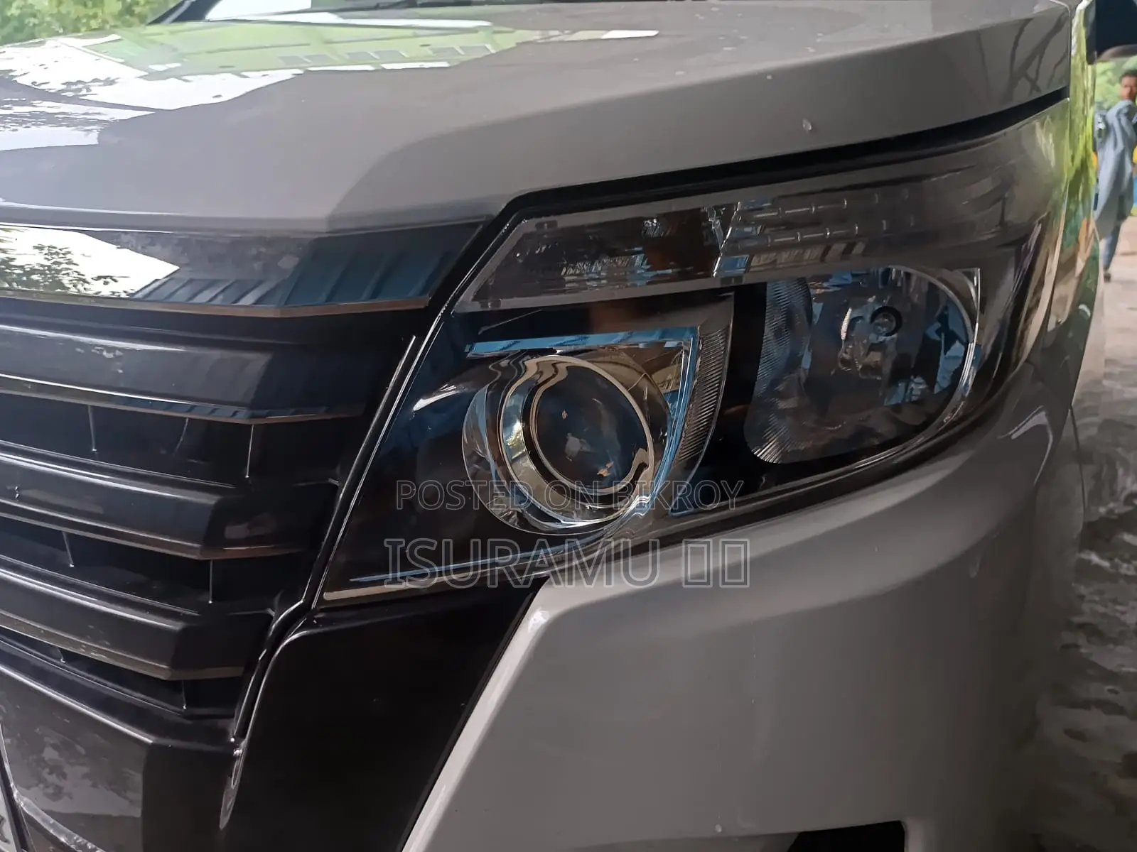 Toyota Noah 1.8 Four Wheel Drive Hybrid (7 seater) 2016 Pearl