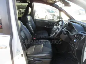 Toyota Esquire 2021 Pearl