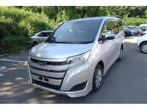 Toyota Noah 2021 Silver
