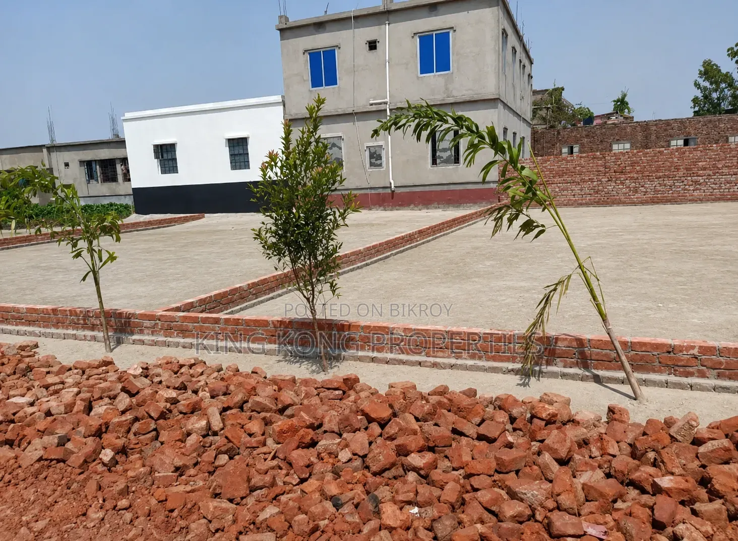 ঢাকা বসুন্ধরা সিটির সাথে আর্মি হাউজিং  জলসিঁড়ি কাছে রেডি প্লট নিন
