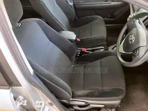 Toyota Axio 2021 Silver