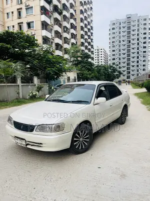 Toyota Corolla Sedan 1998 Pearl