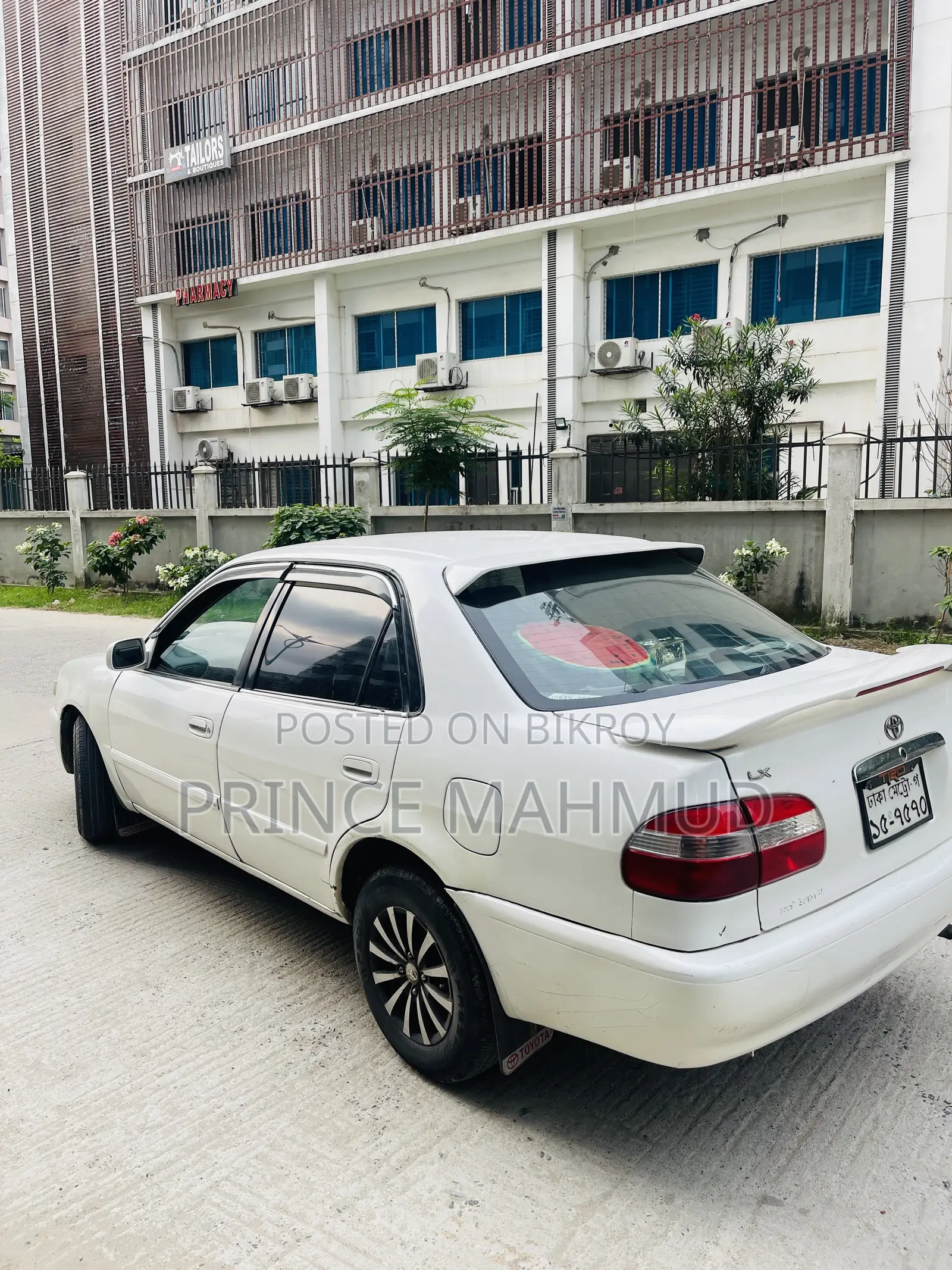 Toyota Corolla Sedan 1998 Pearl