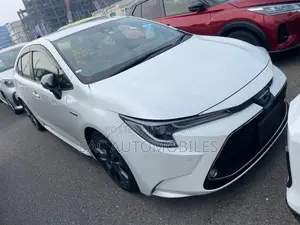 Toyota Corolla 2020 Pearl
