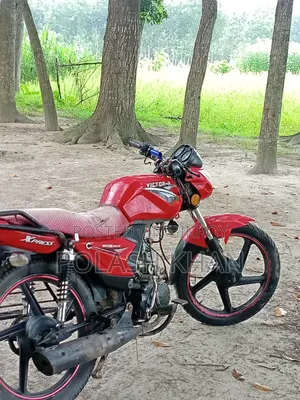 Victory Vision DLX 2018 Red