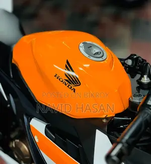 Honda CBR 2022 Orange