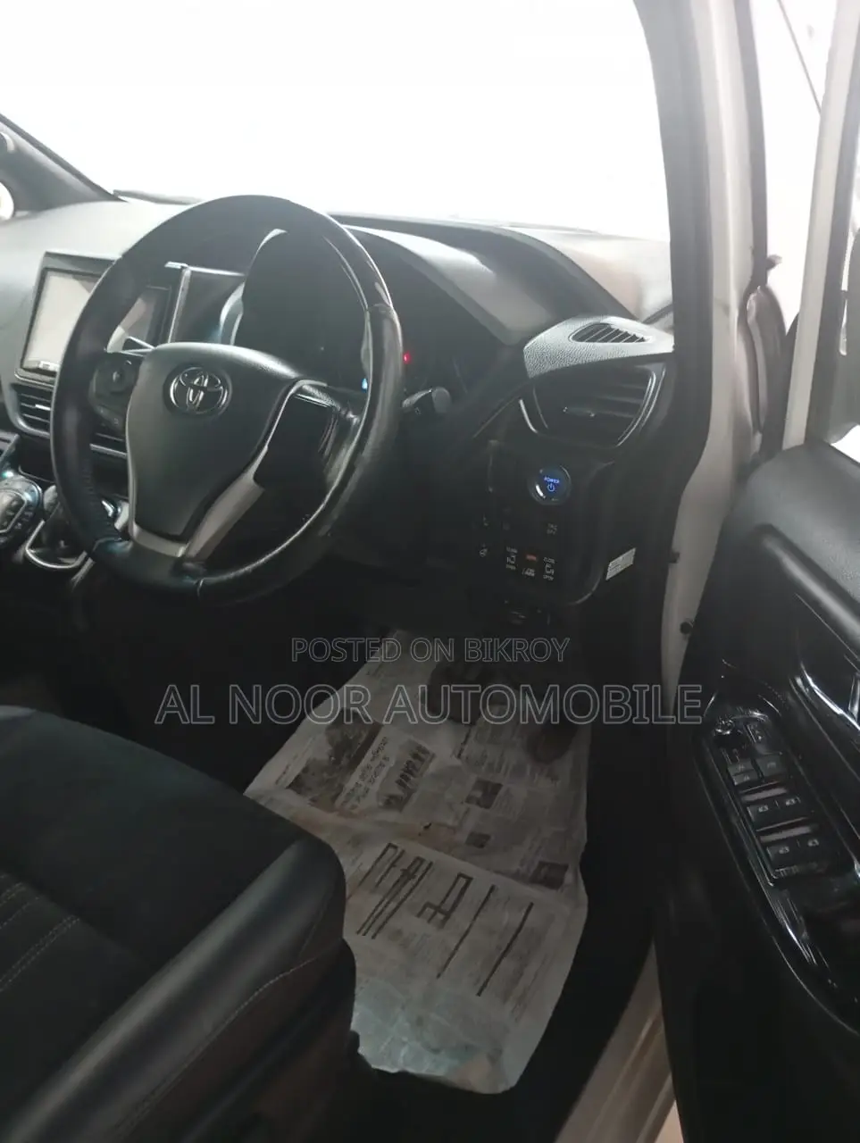 Toyota Esquire 2021 Pearl