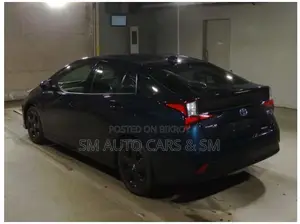 Toyota Prius 2022 Blue