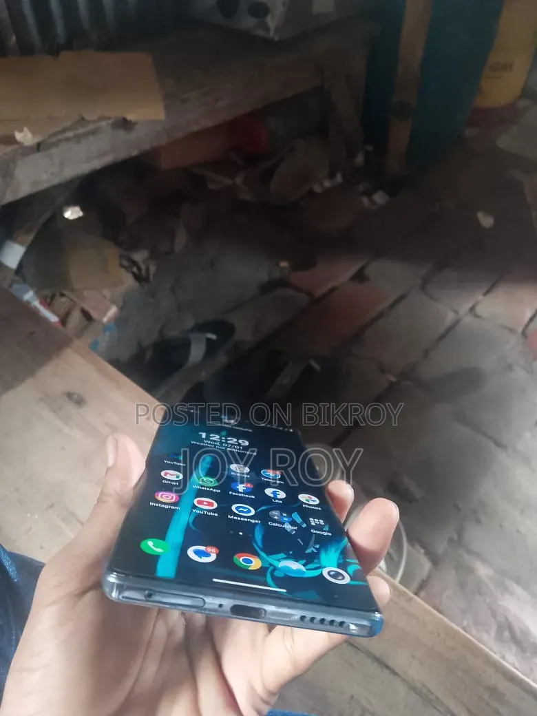 iQOO 256 GB